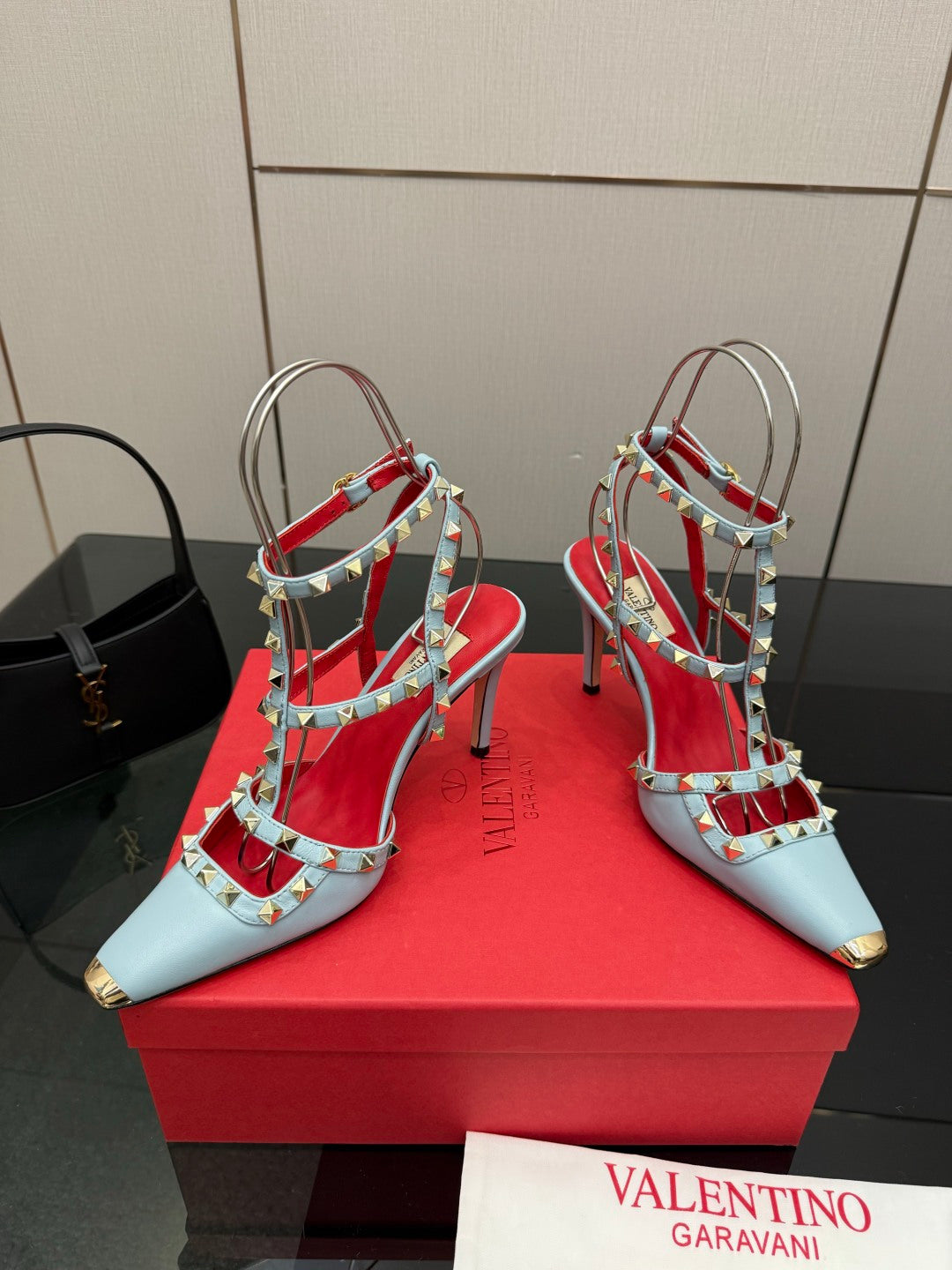 Valentino VLogo Signature Classic Sandals – Spring/Summer Collection