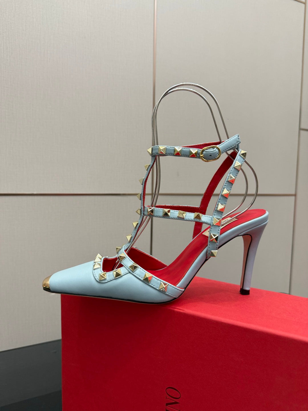 Valentino VLogo Signature Classic Sandals – Spring/Summer Collection