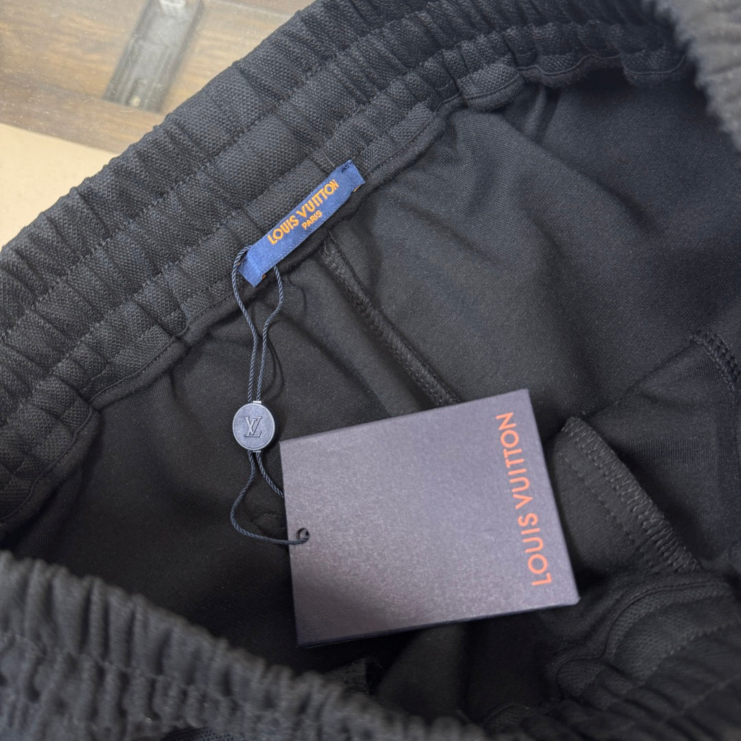 Louis Vuitton Casual Shorts – 2026 Collection