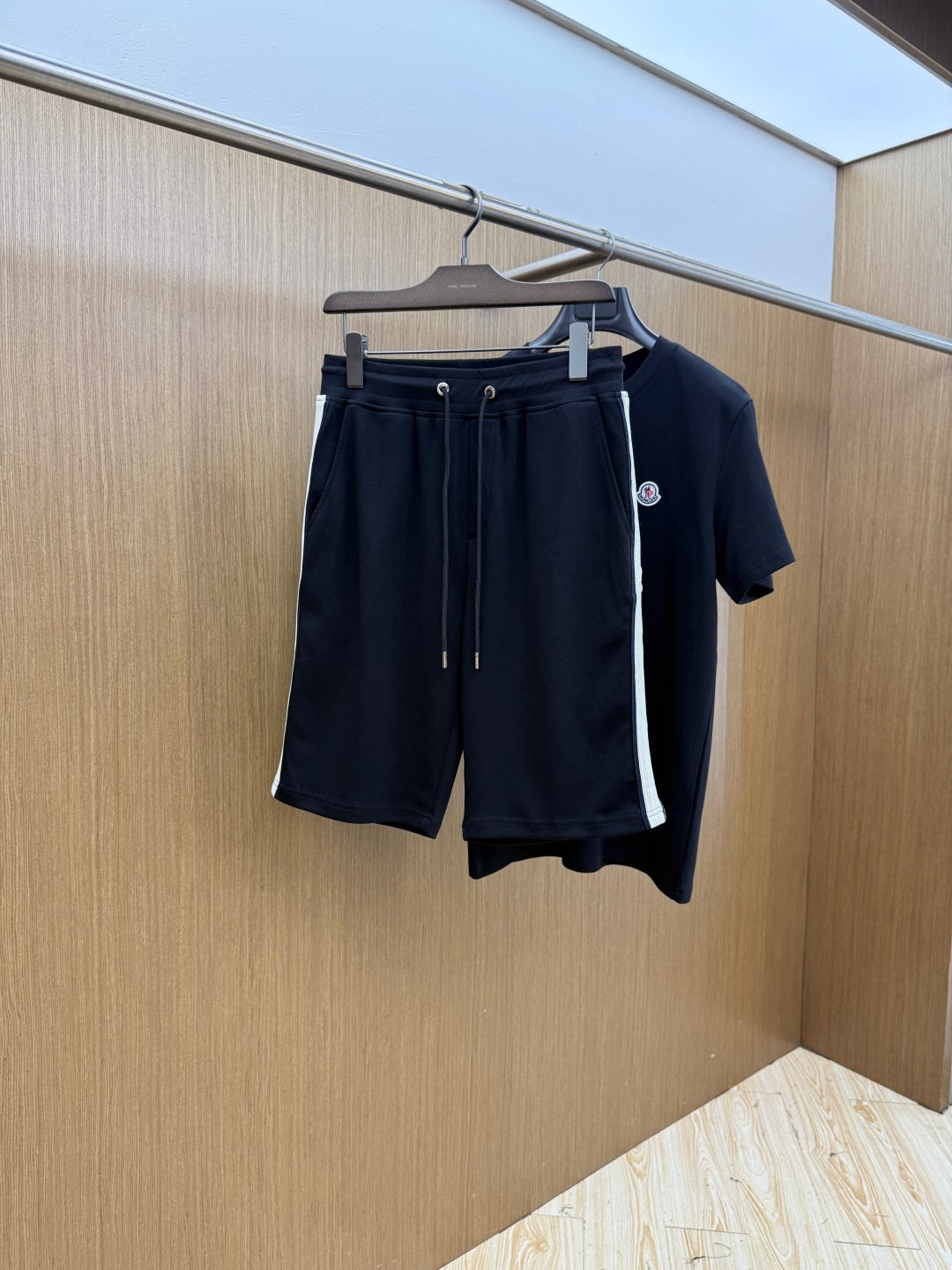 Moncler Leisure Short-Sleeve Shorts Set – Spring/Summer Collection