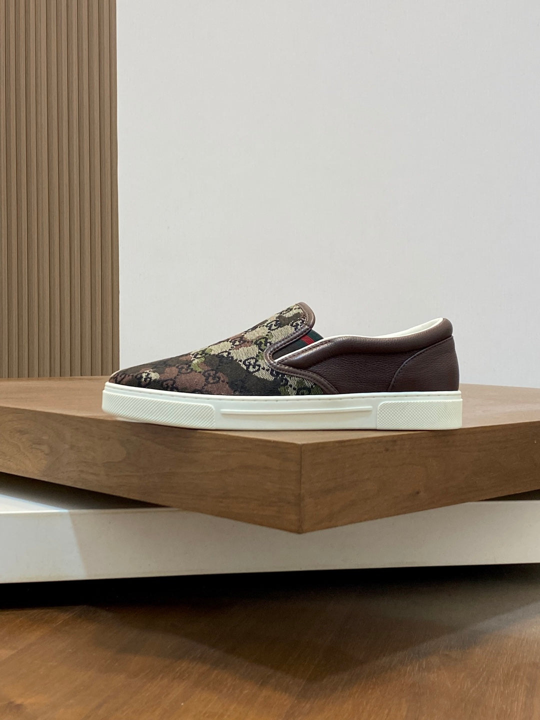 Gucci Nappa Leather Casual Sneakers