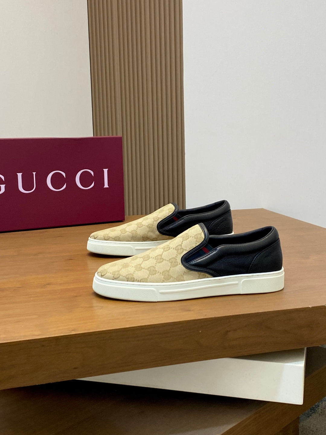Gucci Nappa Leather Casual Sneakers