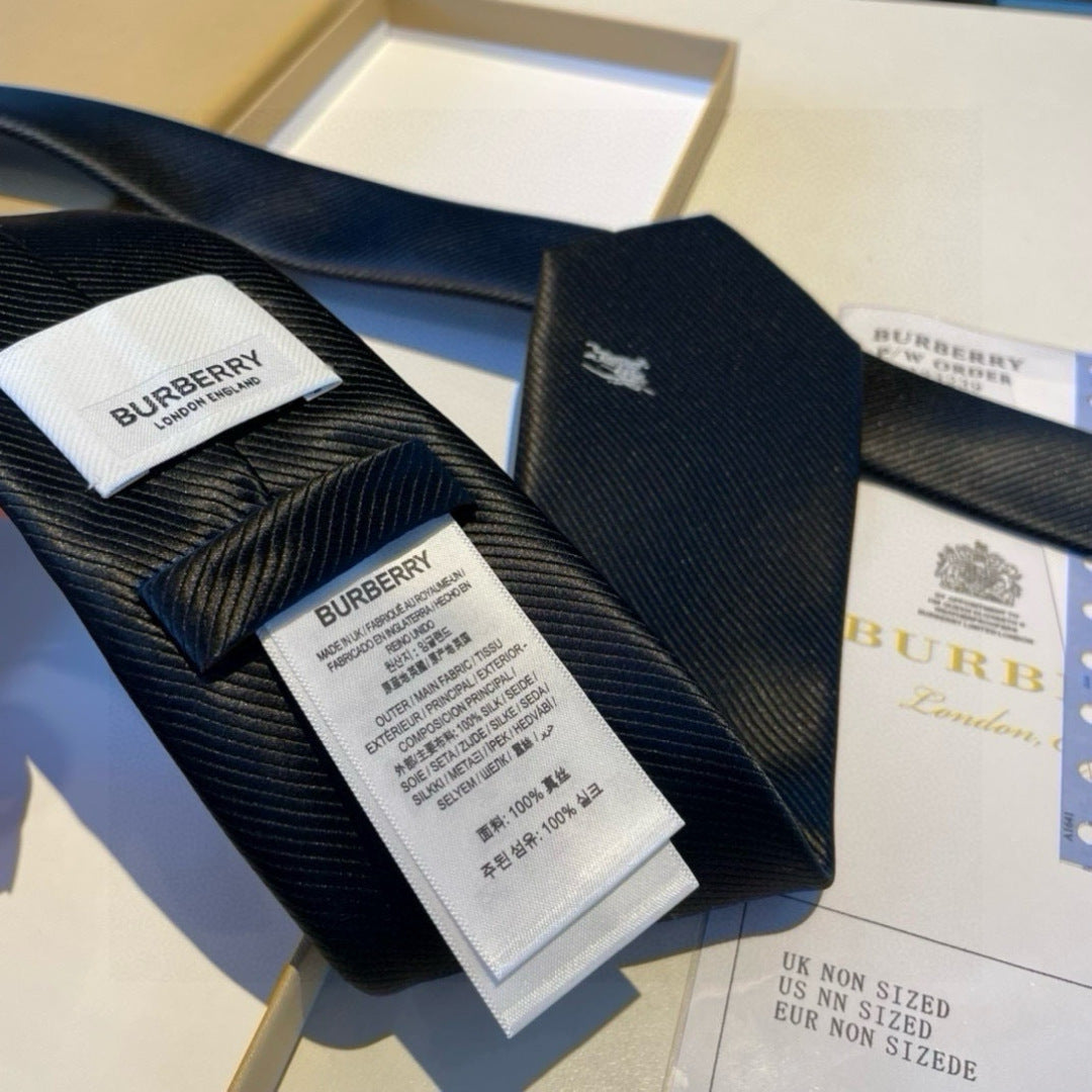 Burberry Vintage Check Silk Jacquard Tie