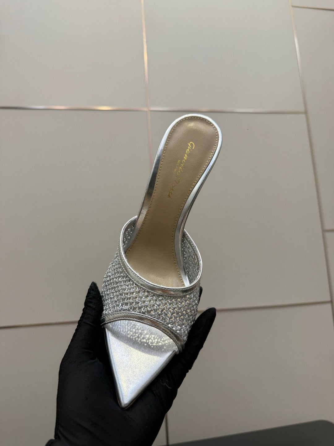 Gianvito Rossi Classic Pointed-Toe Embroidered Pumps