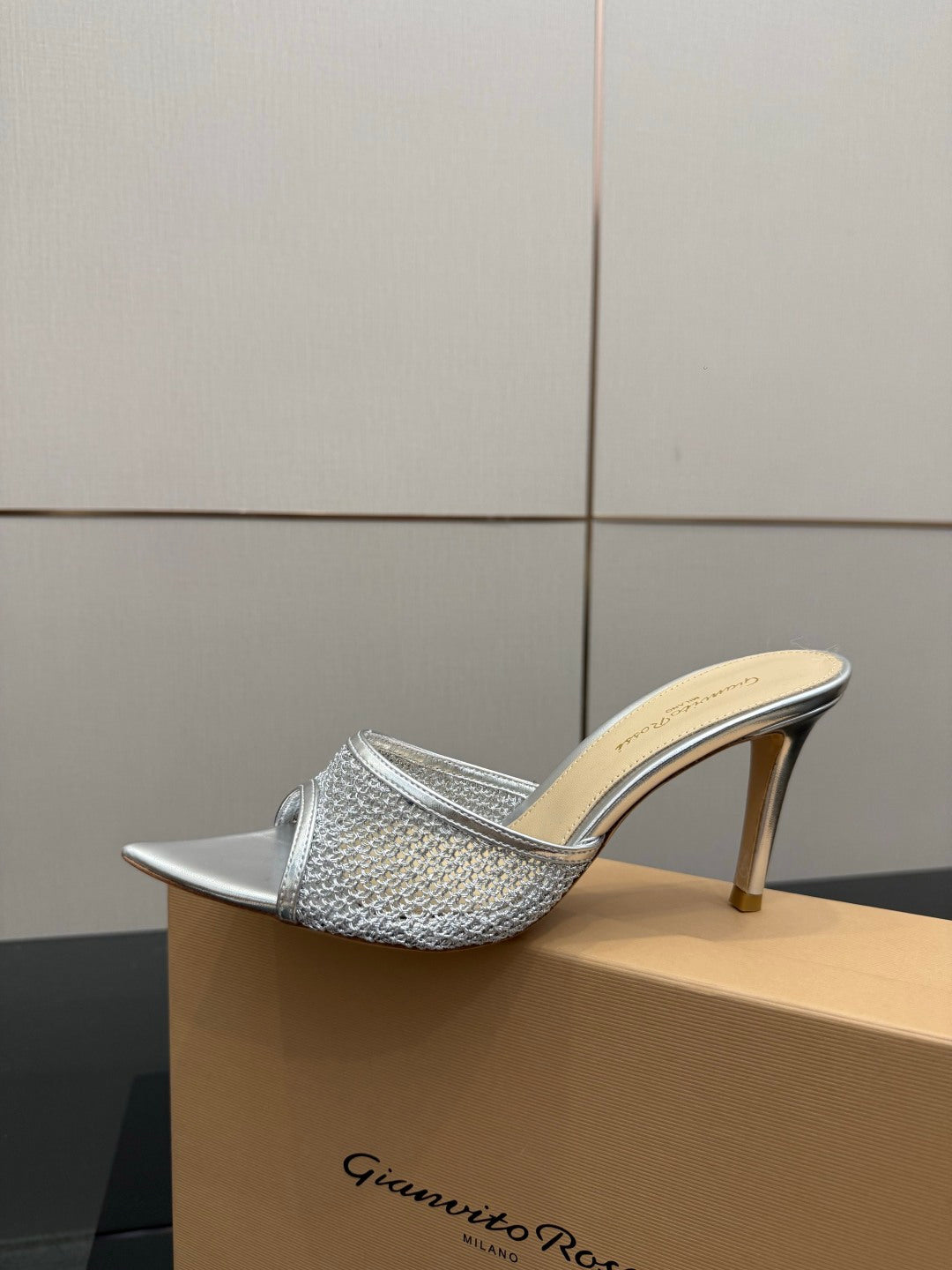 Gianvito Rossi Classic Pointed-Toe Embroidered Pumps