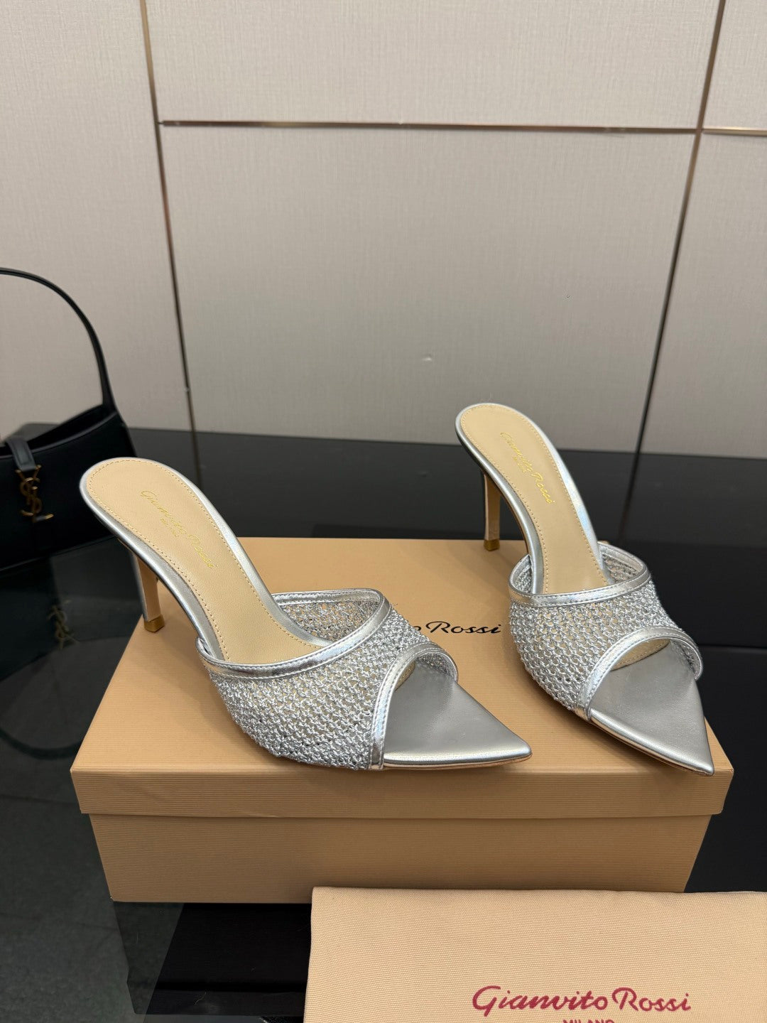 Gianvito Rossi Classic Pointed-Toe Embroidered Pumps