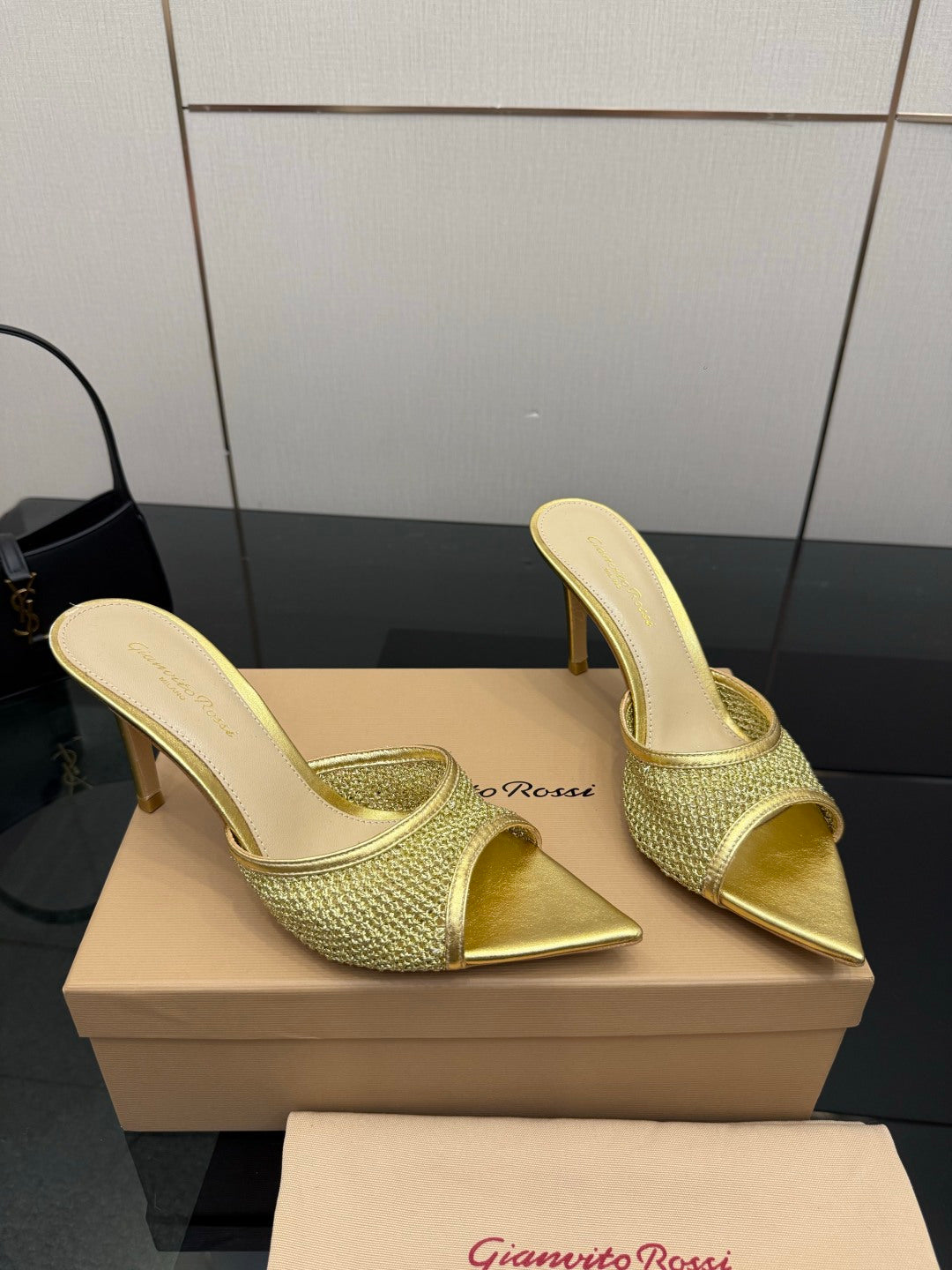 Gianvito Rossi Classic Pointed-Toe Embroidered Pumps