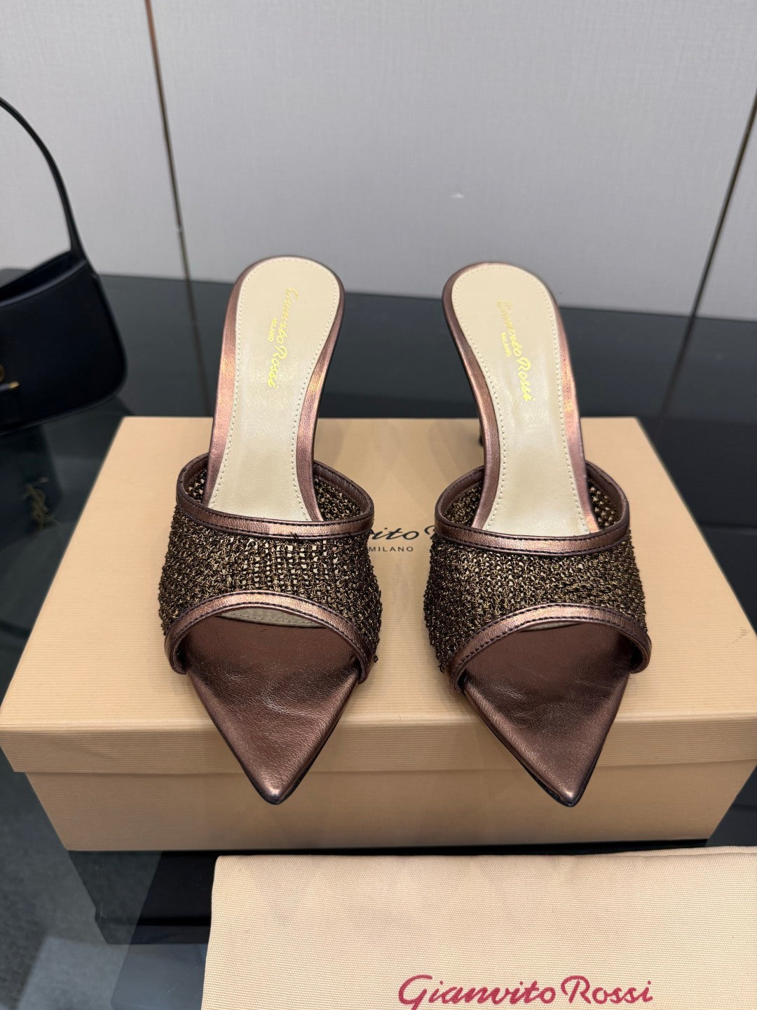 Gianvito Rossi Classic Pointed-Toe Embroidered Pumps