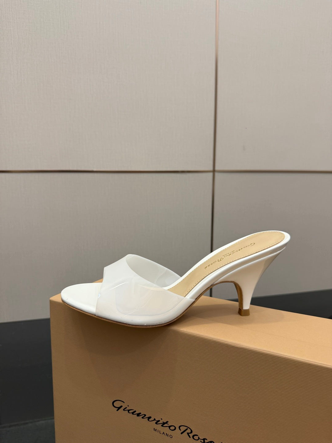 Gianvito Rossi Pointed-Toe Crystal Heeled Sandals – 2026SS