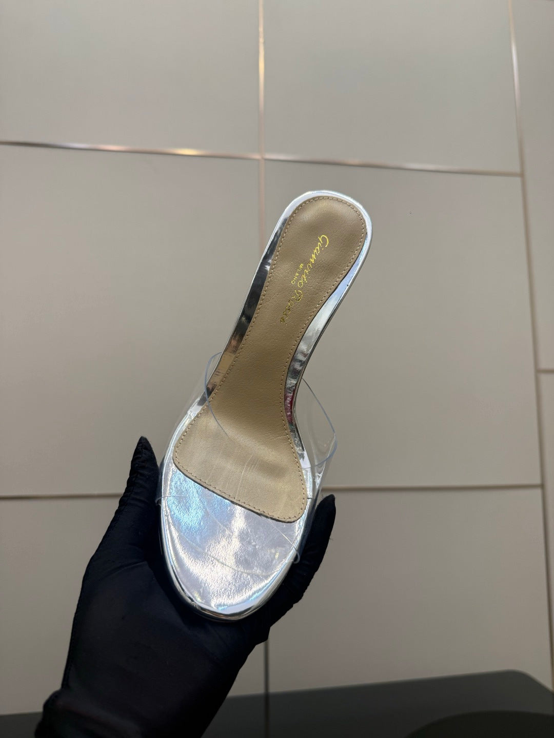 Gianvito Rossi Pointed-Toe Crystal Heeled Sandals – 2026SS