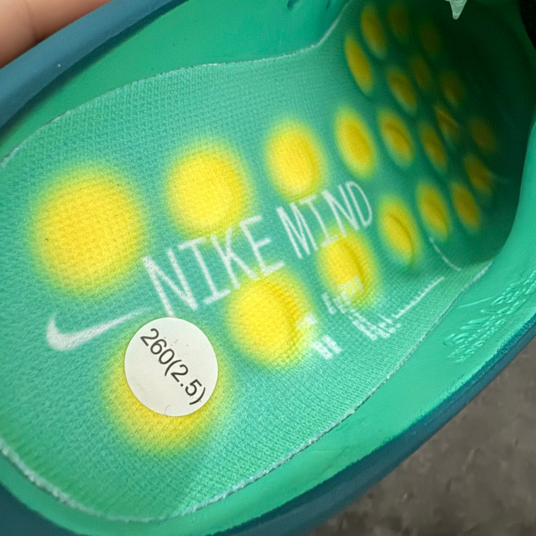 Nike Mind 001 Neuroscience Massage Clogs – Gradient Green