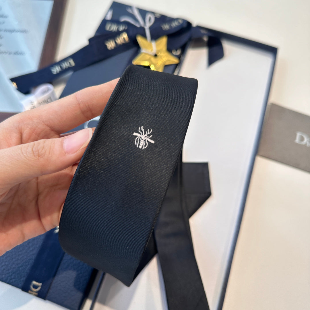 Dior Men's Minimalist Logo Jacquard Tie