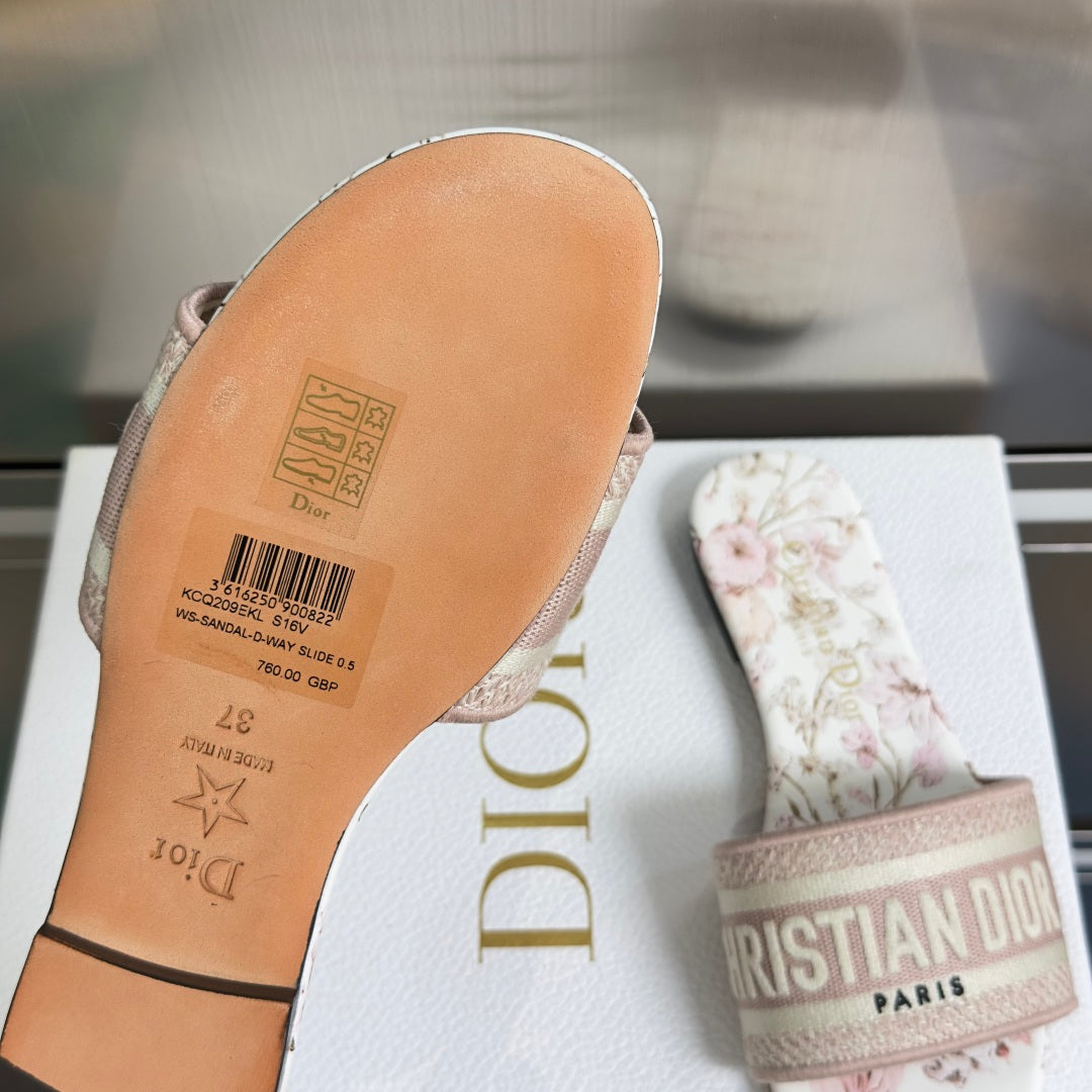 Dior Dway Embroidered Flat Slides – Spring/Summer 2026 Collection