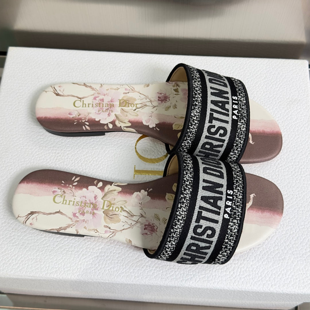 Dior Dway Embroidered Flat Slides – Spring/Summer 2026 Collection