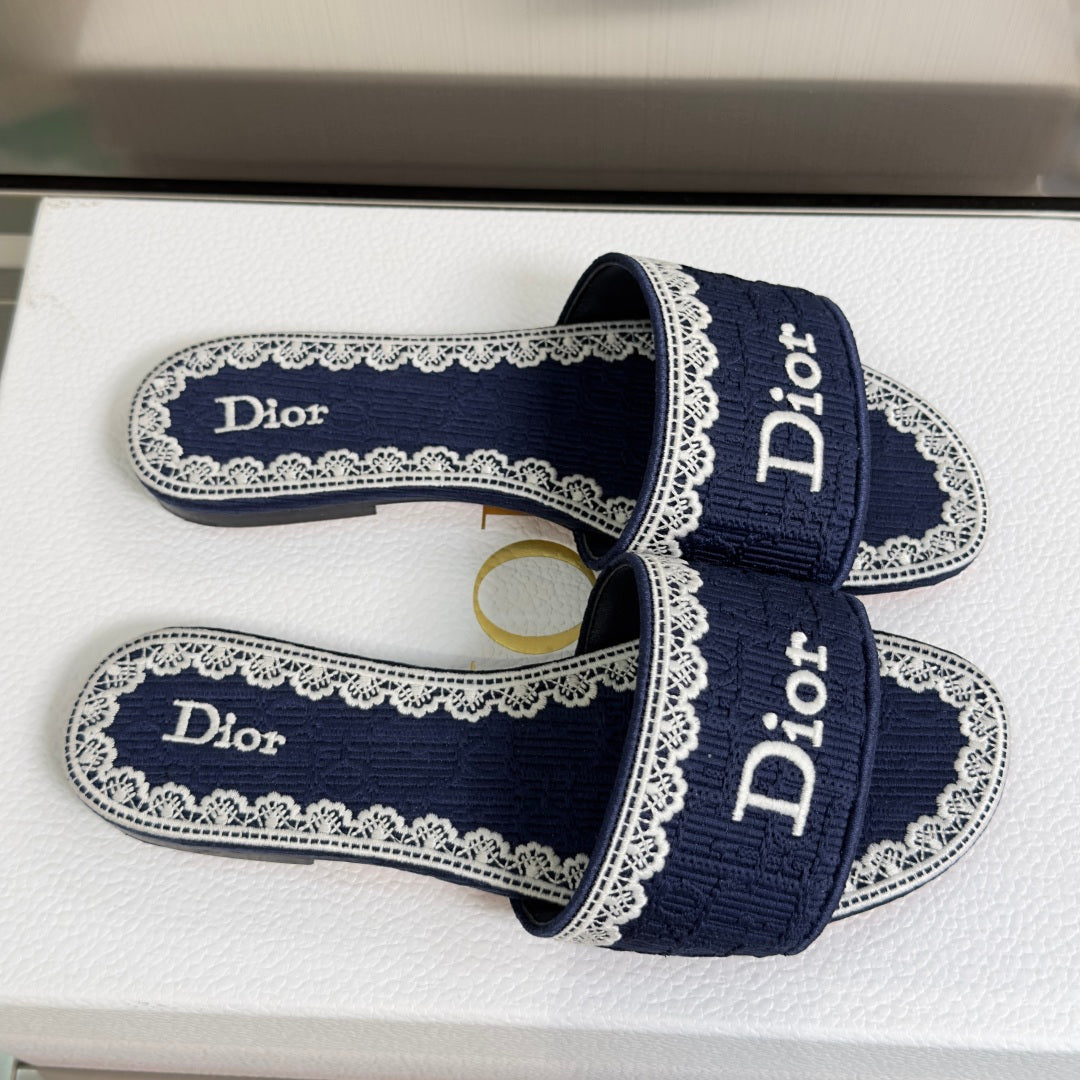 Dior Dentelle Lace Flat Slides – Summer 2026