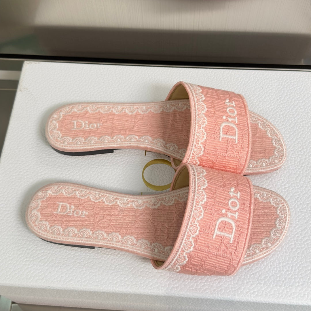 Dior Dentelle Lace Flat Slides – Summer 2026