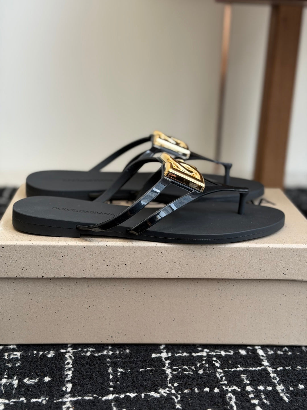 Dolce & Gabbana Jelly Thong Sandals – Spring/Summer Collection