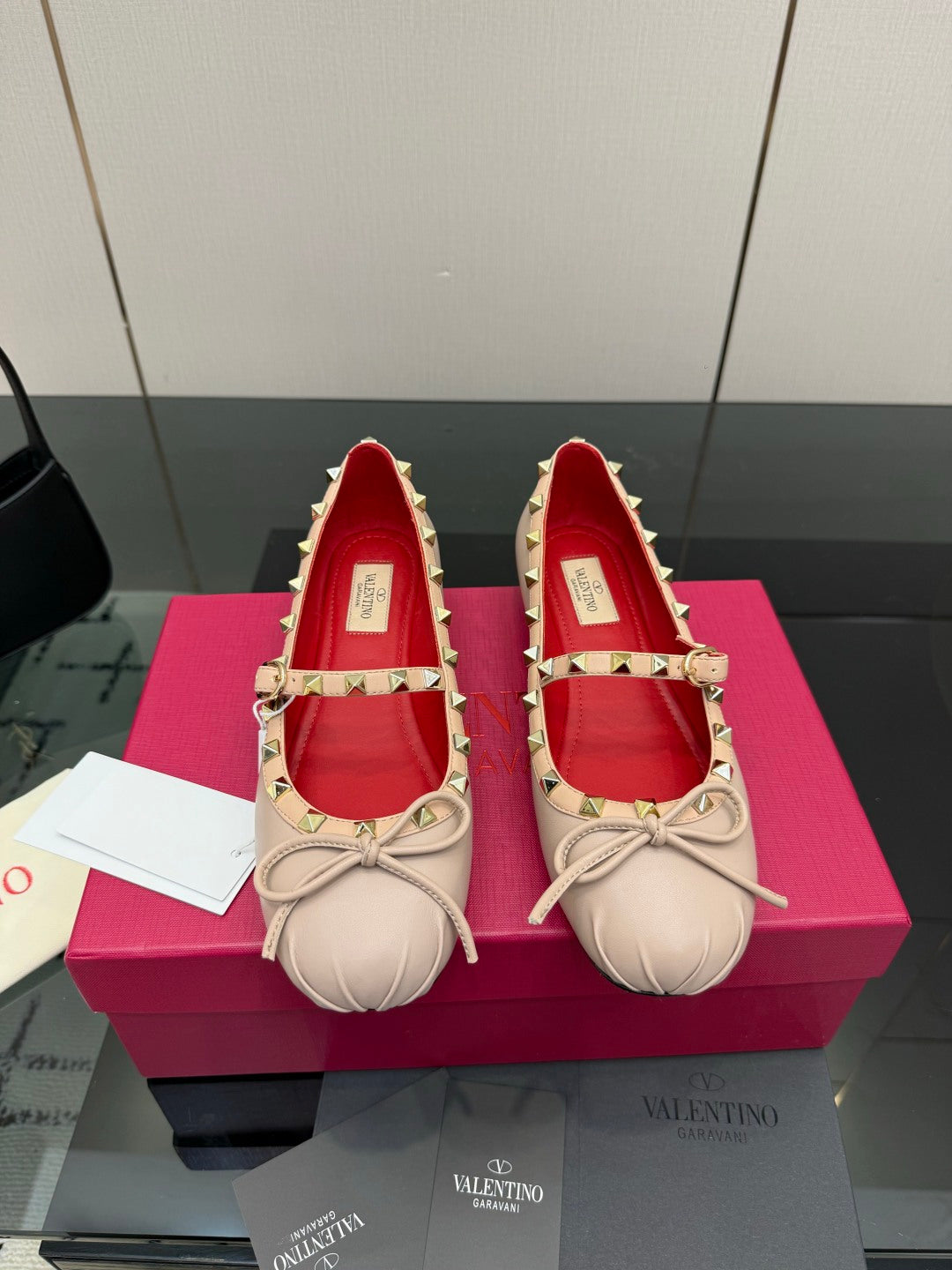 Valentino Classic Leather Sandals – Spring/Summer Collection
