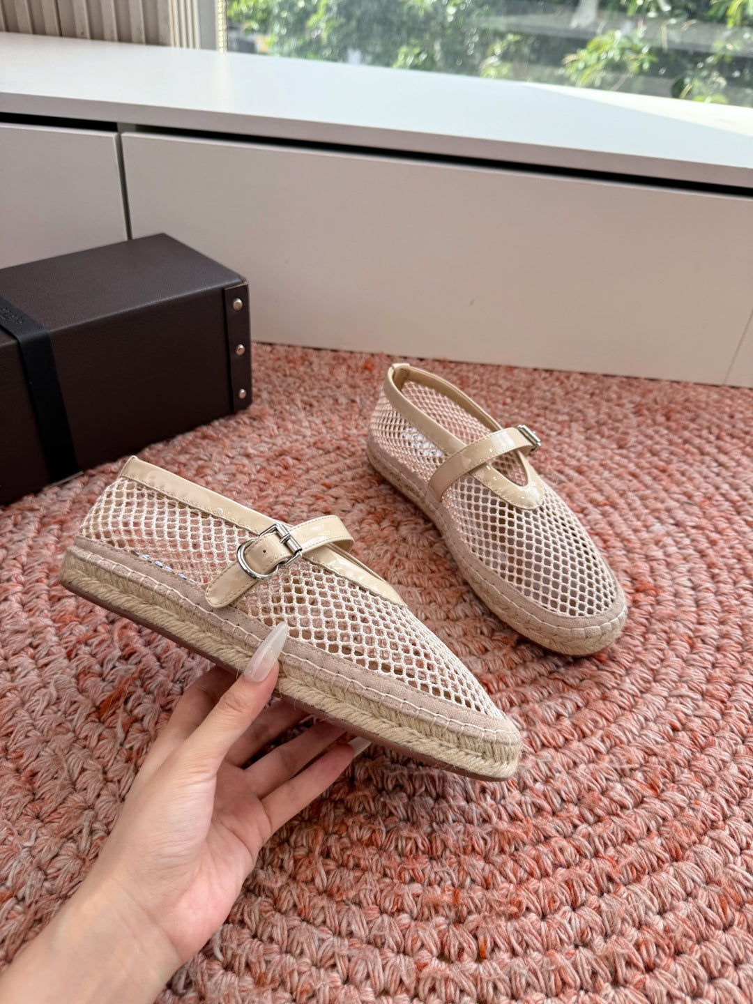Alaïa Woven Fishnet Mules – 2026 Spring/Summer Collection