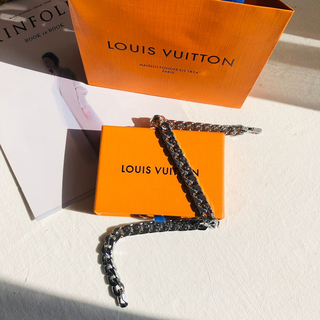 Louis Vuitton Chain Links Necklace
