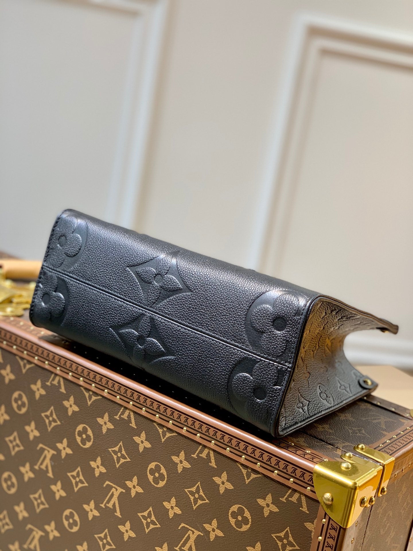 Louis Vuitton Onthego Small Tote Bag