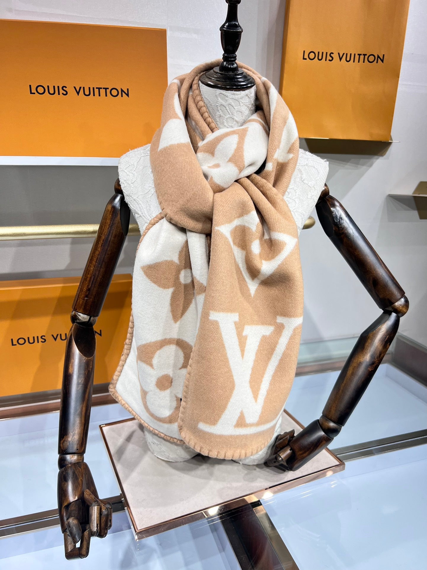Louis Vuitton Monogram Jacquard Cashmere Scarf – 2023 Collection