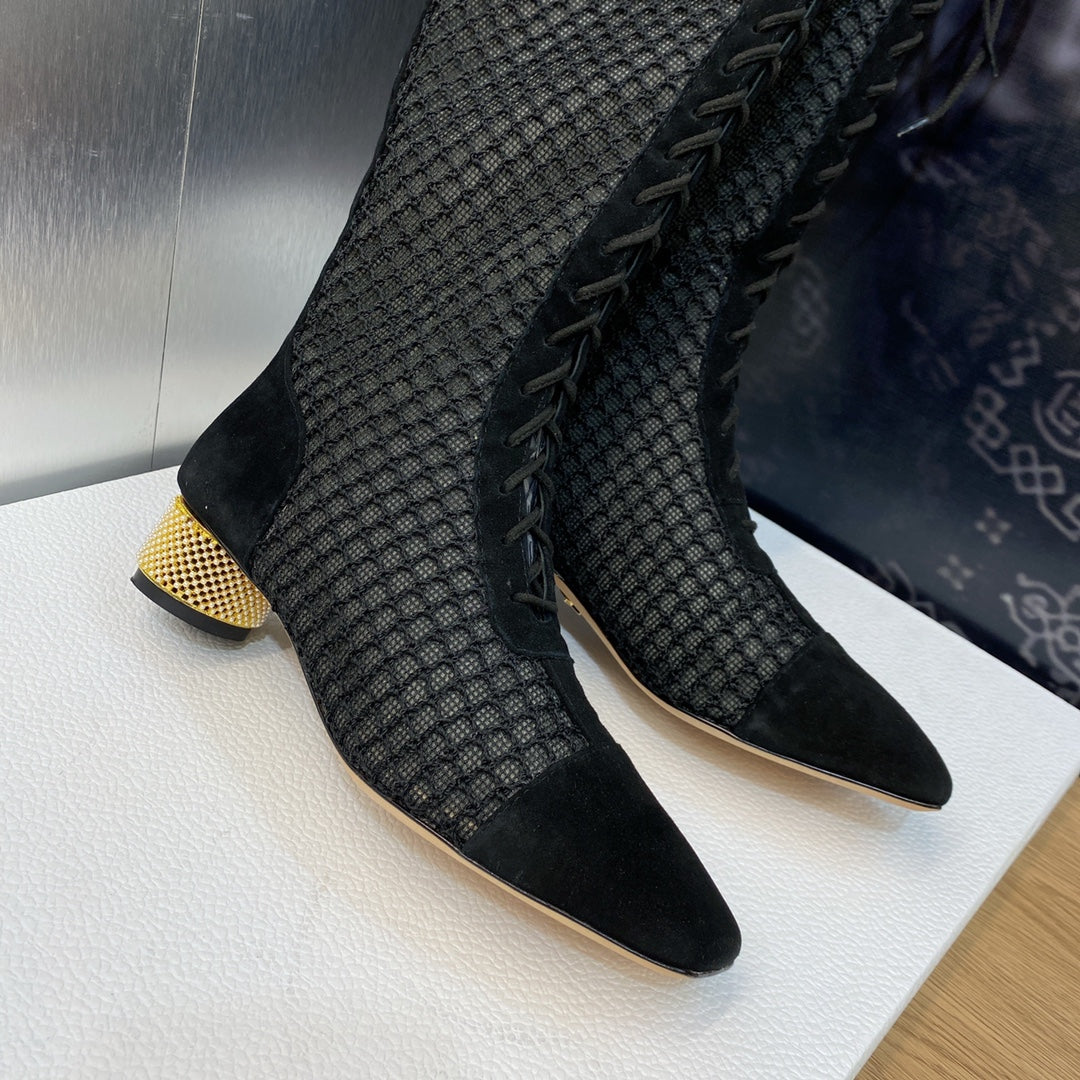 Dior Naughtily-D Metal Pearl Heel Knight Boots – 2023 Runway Haute Couture Collection