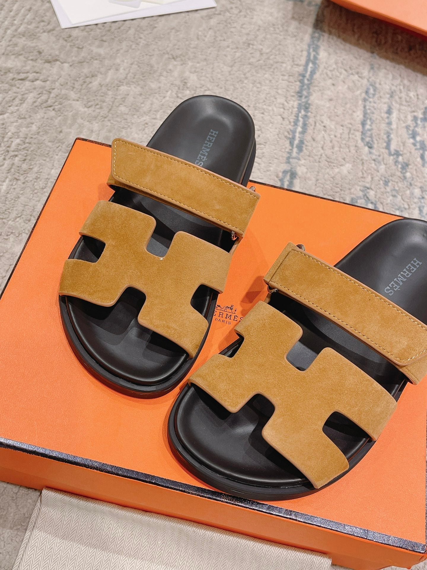 Hermès Chypre Calfskin Slides – 2023SS