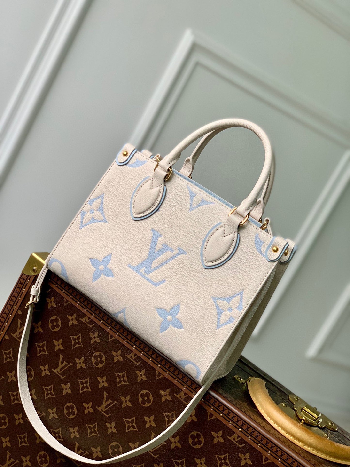 Louis Vuitton ONTHEGO Small Monogram Tote Bag
