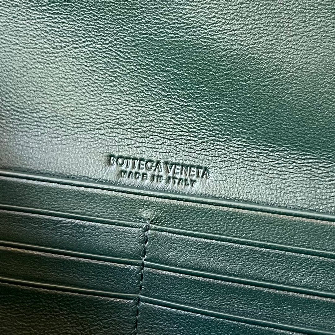 Bottega Veneta Intrecciato Knot Clutch Bag
