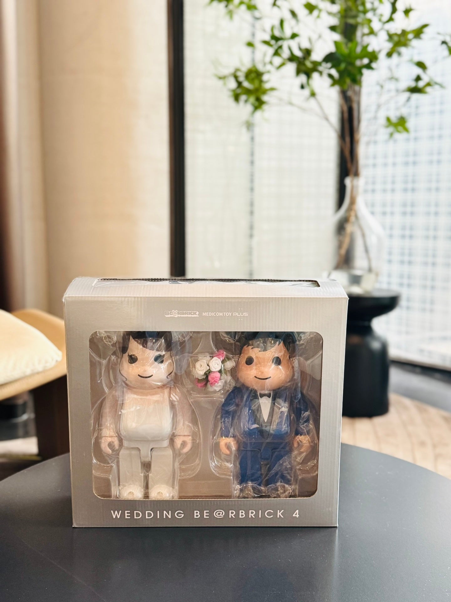 Bearbrick Wedding Collectible Figure – 2024 Valentine's Day Edition