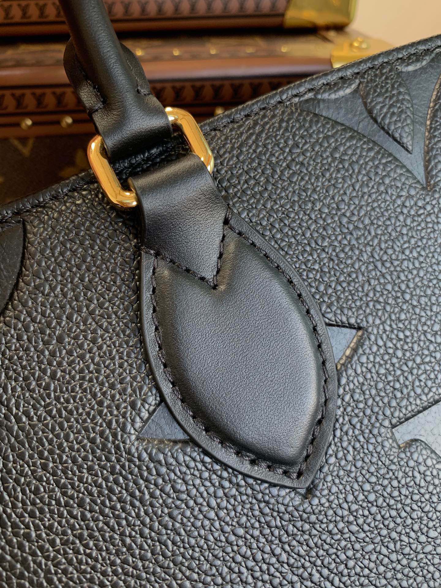 Louis Vuitton Onthego Small Tote Bag