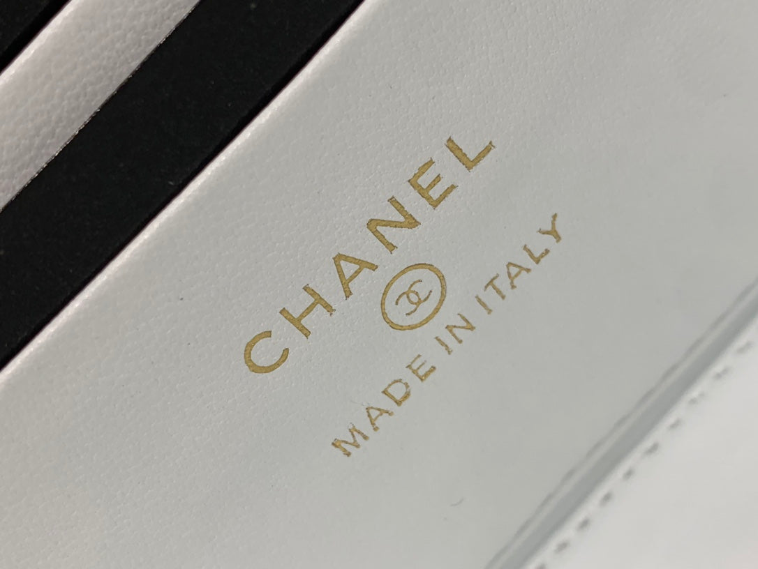 Chanel Crystal-Embellished Handle Box Bag – 24P Collection