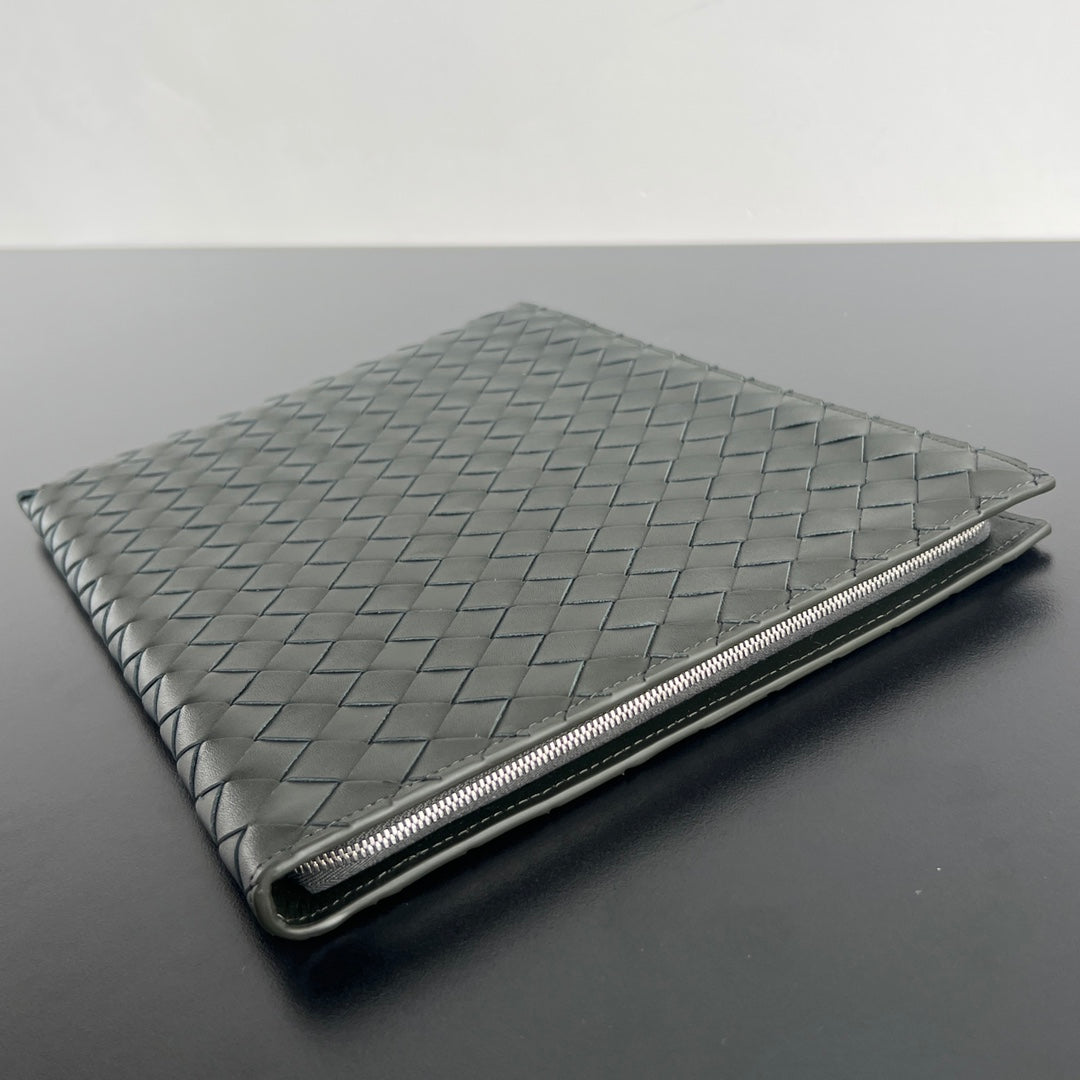 Bottega Veneta Intreccio Half-Zip Clutch Bag 607479