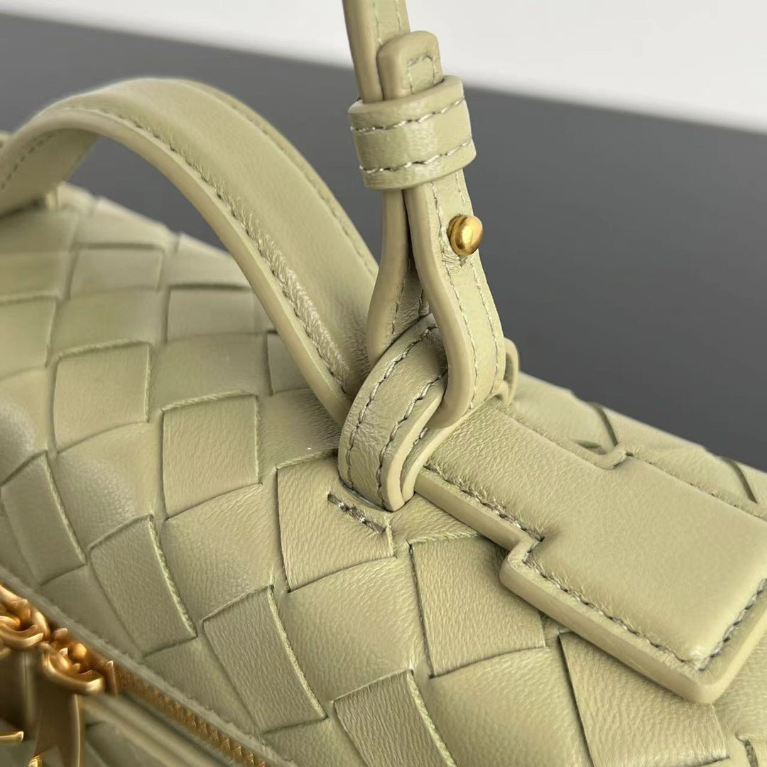 Bottega Veneta Intrecciato Vanity Case