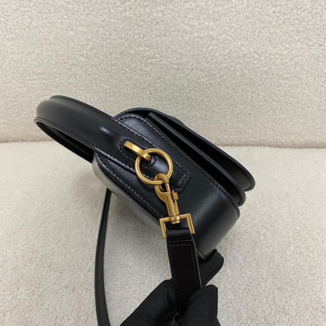Saint Laurent Voltaire Box Shoulder Bag