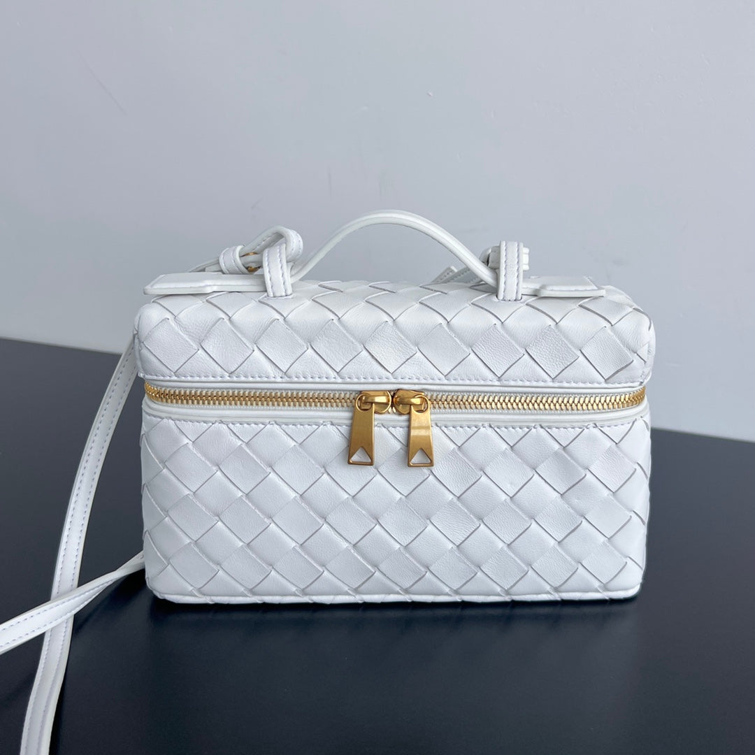 Bottega Veneta Intrecciato Vanity Case