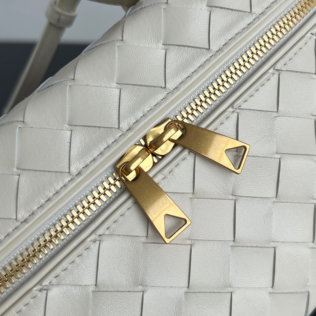 Bottega Veneta Intrecciato Vanity Case