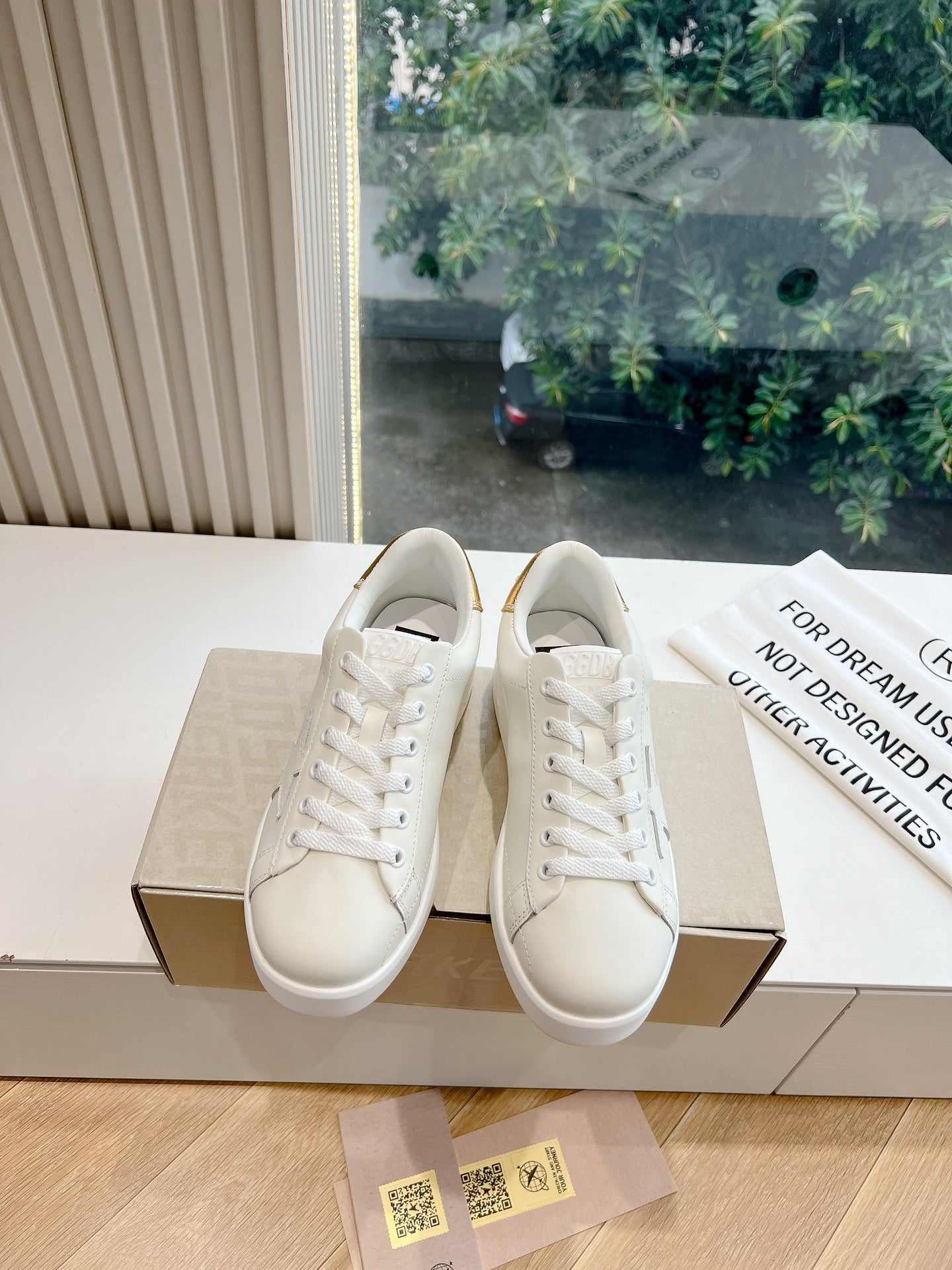 Golden Goose Space Distressed Sneakers – 2024 Collection