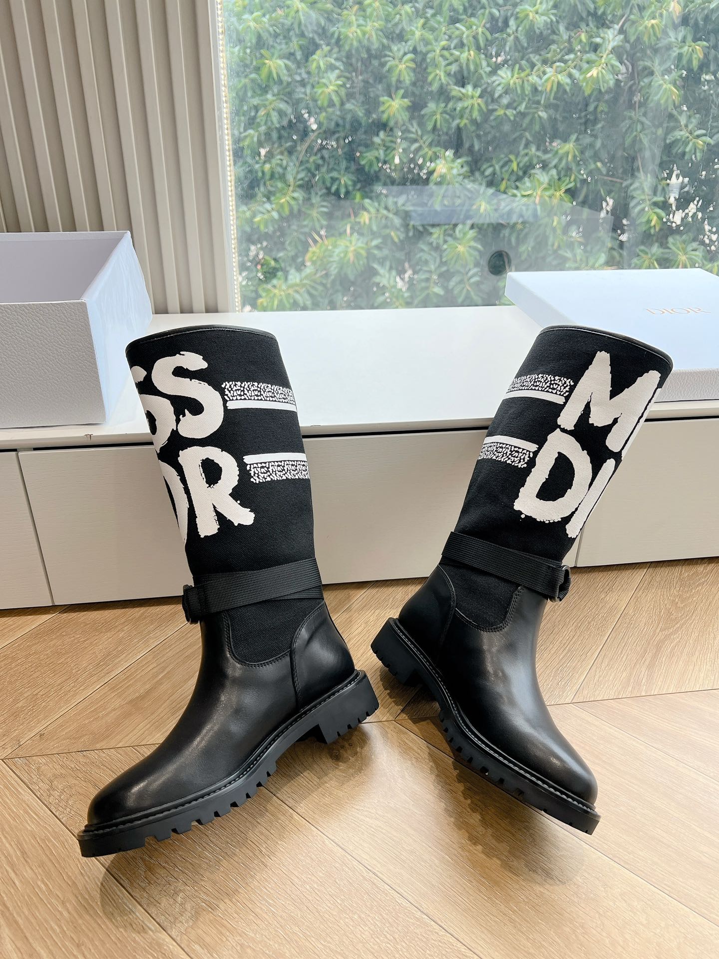 Dior D-Major Electric Embroidered Knee-High Boots – 2024 Autumn/Winter Collection