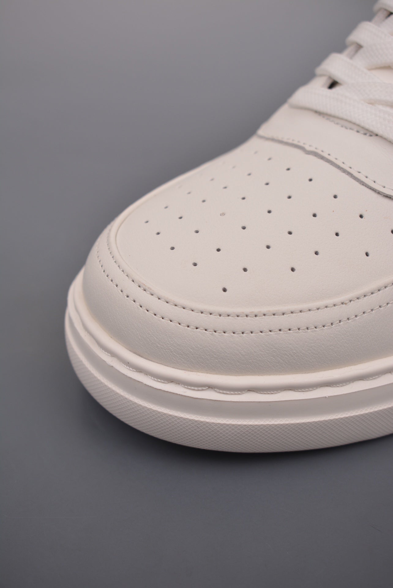 Louis Vuitton Trainer Low Sneakers