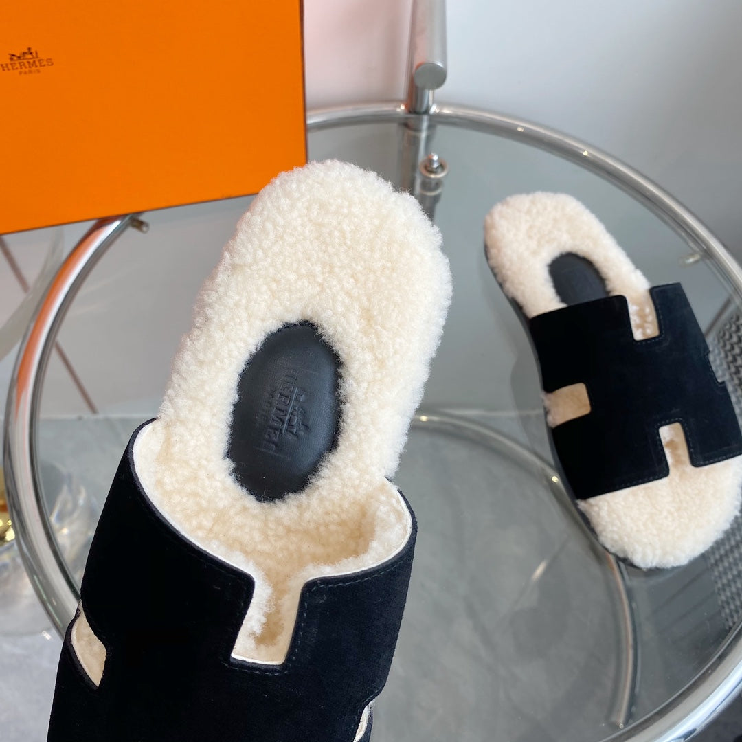 Hermès Izmir Classic H Wool Slippers