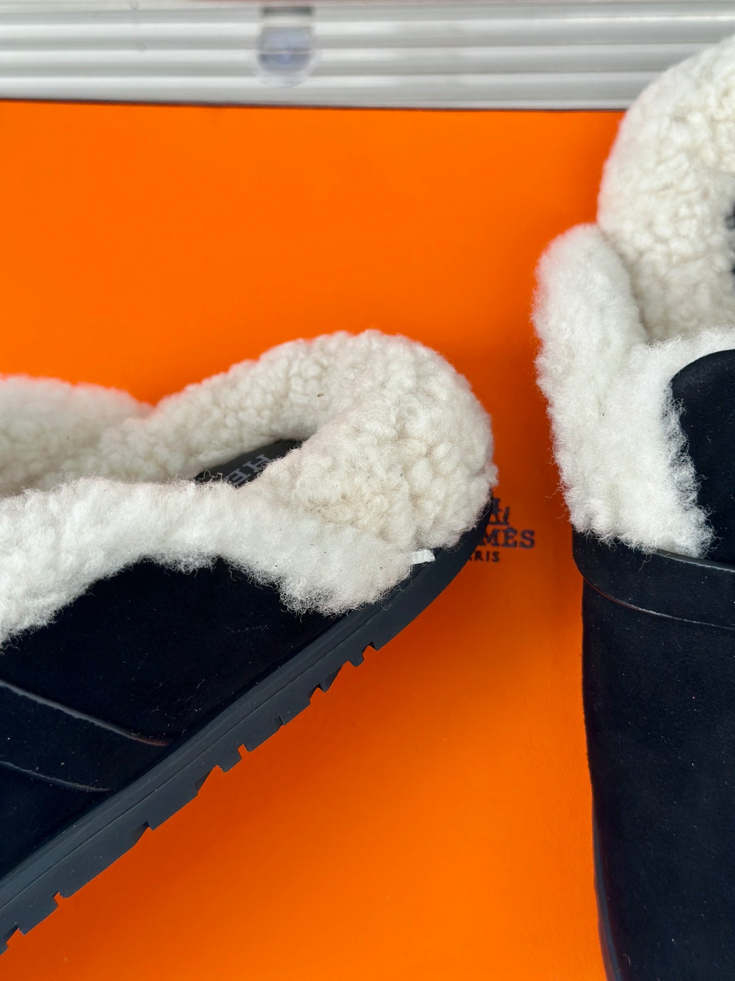 Hermès Kelly Buckle Furry Slippers – Autumn/Winter Collection