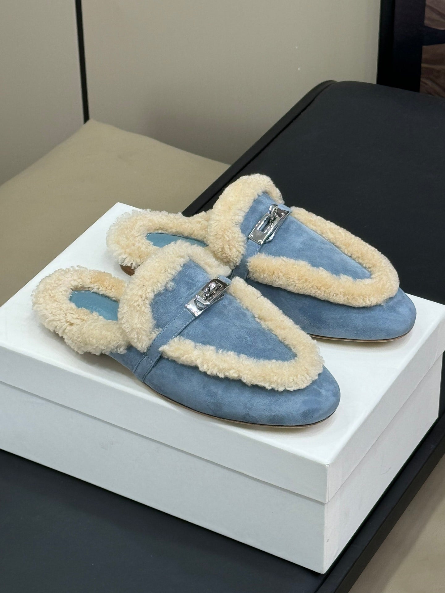 Hermès H Kelly Classic Mule Slippers – 24FW