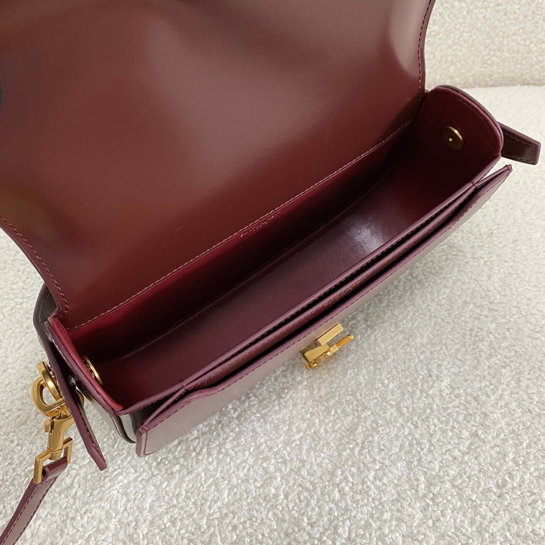 Saint Laurent Voltaire Box Shoulder Bag