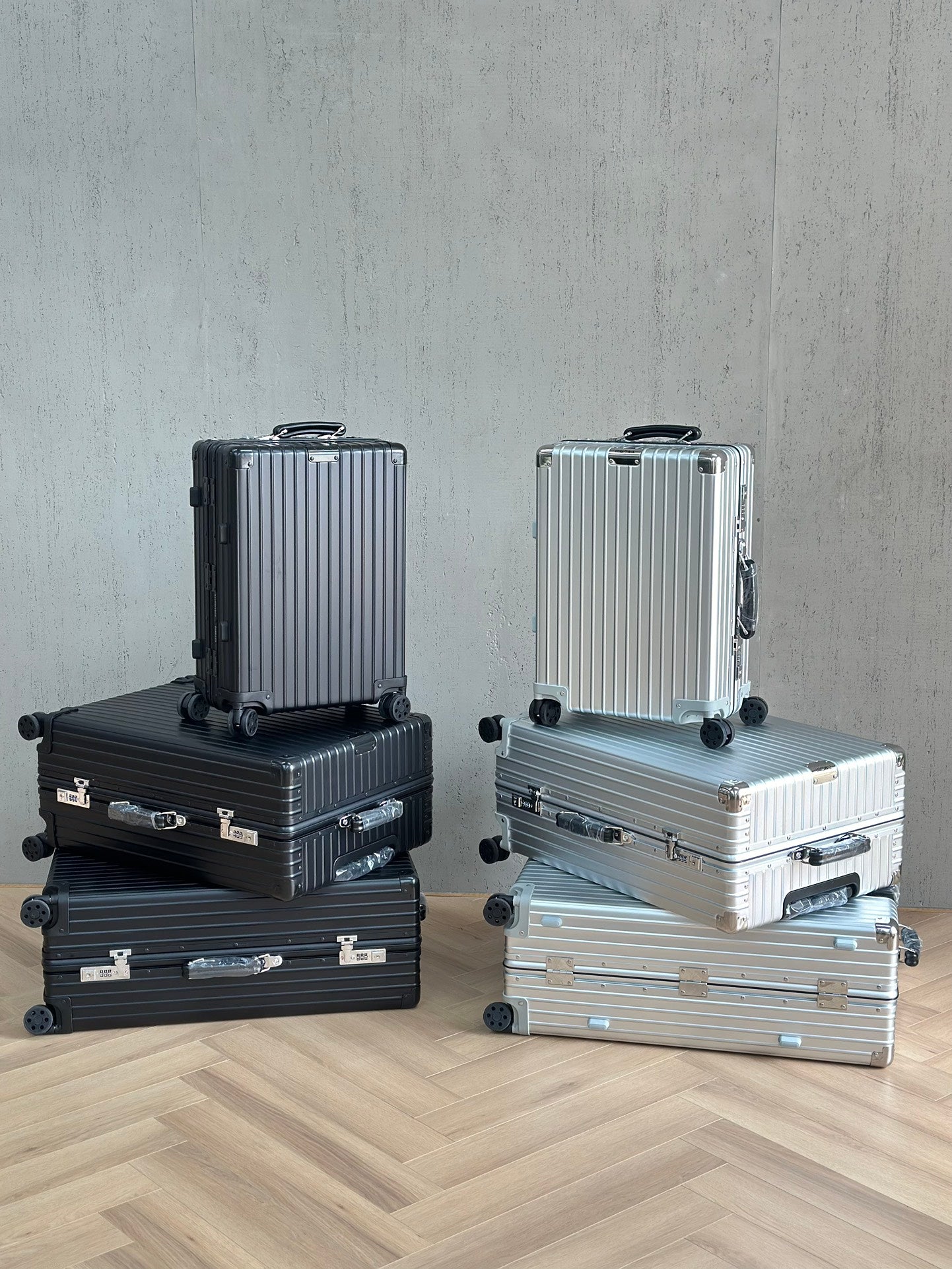 Rimowa 973 Vintage Aluminum-Magnesium Alloy Luggage