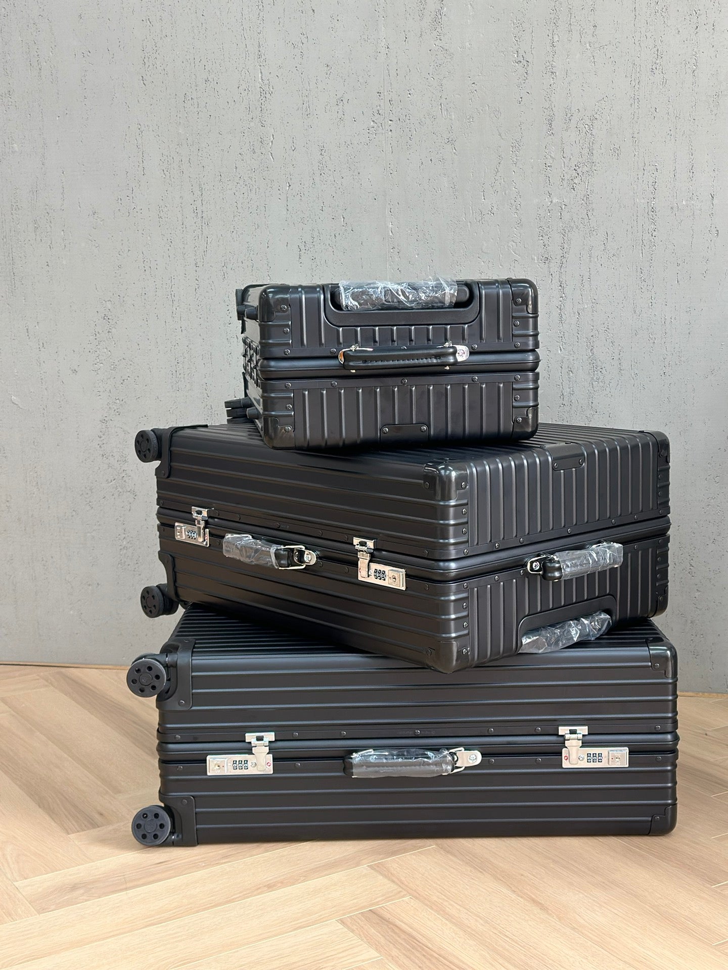 Rimowa 973 Vintage Aluminum-Magnesium Alloy Luggage