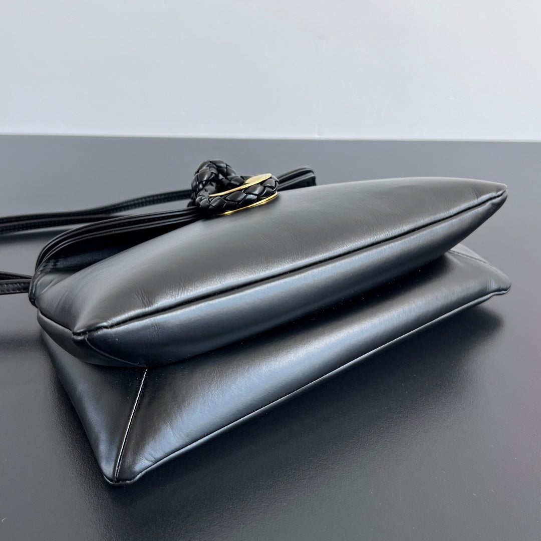 Bottega Veneta Small Liberta Handbag – 24FW