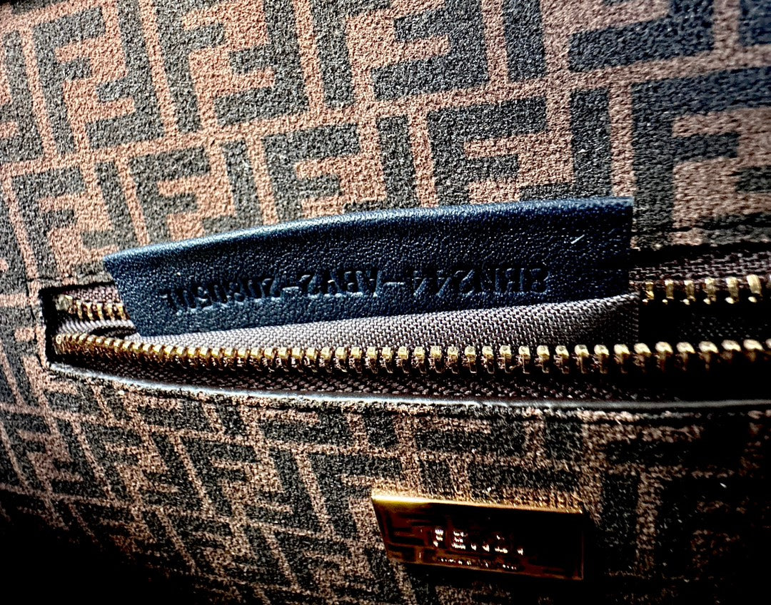 Fendi Peekaboo Classic Handbag