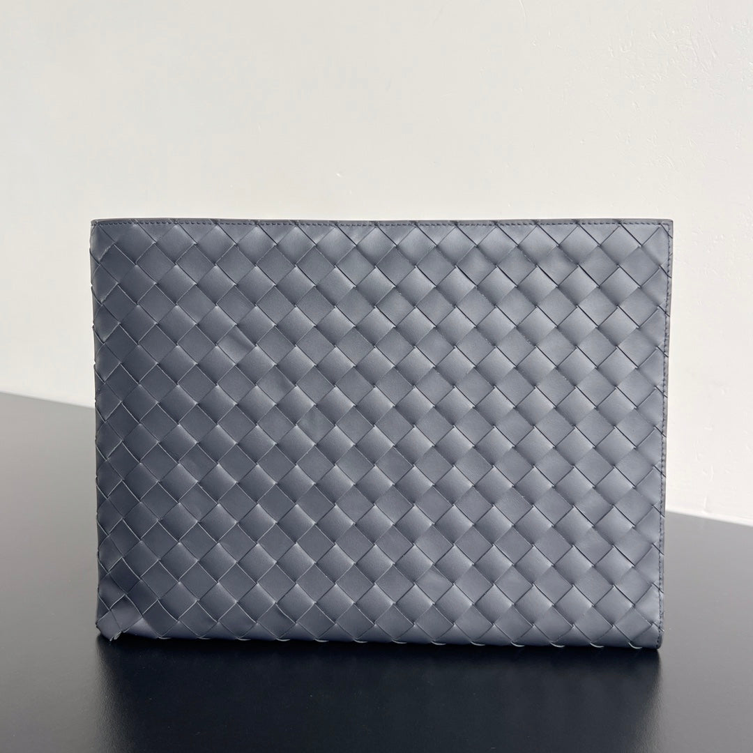 Bottega Veneta Intreccio Half-Zip Clutch Bag 607479